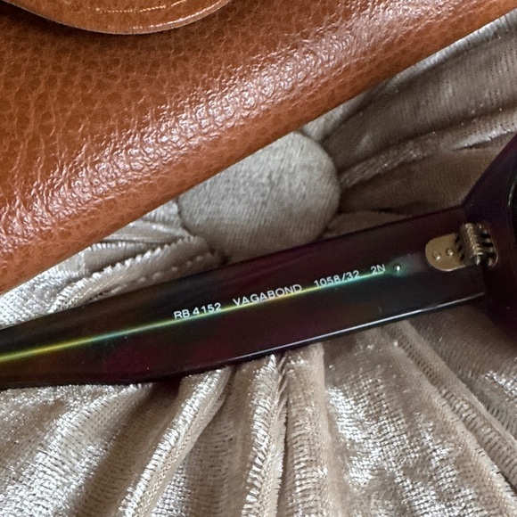 Ray-Ban Women's Burgundy Sunglasses with Tan Case - Picture 6 of 7